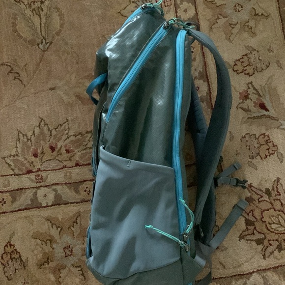 Patagonia Black Hole Pack 32L - Picture 5 of 11